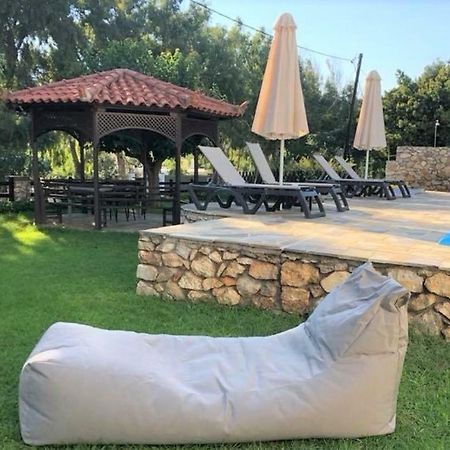 Villa Spartias Skiathos Town Exterior photo