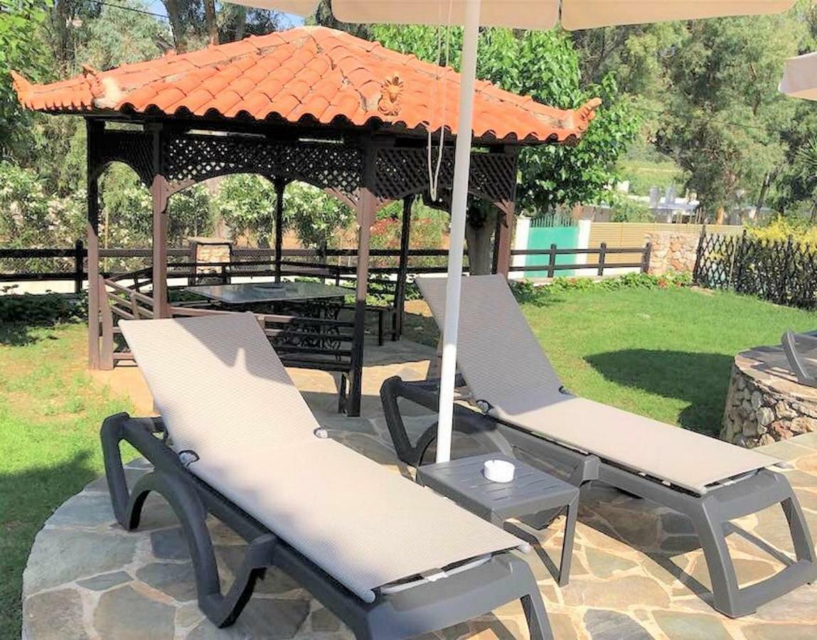 Villa Spartias Skiathos Town Exterior photo