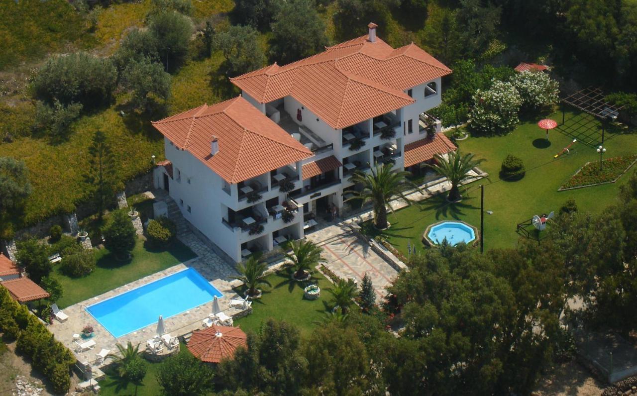 Villa Spartias Skiathos Town Exterior photo